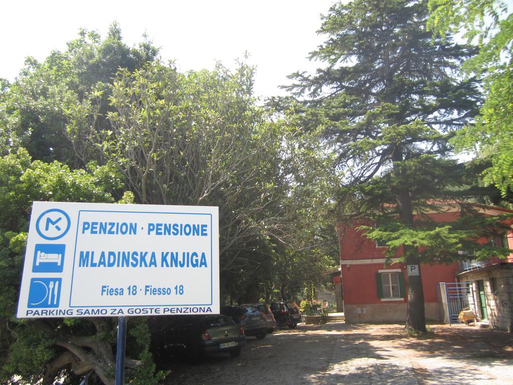 Dom Mladinske Knjige Fiesa Hotel Piran Bagian luar foto