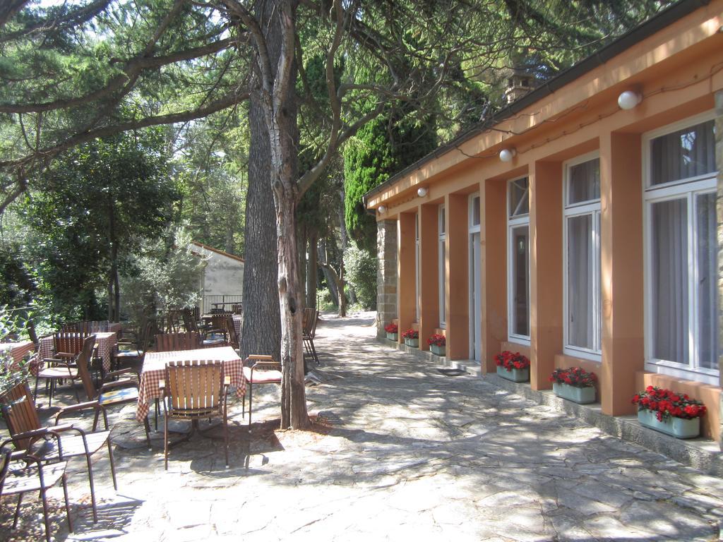 Dom Mladinske Knjige Fiesa Hotel Piran Bagian luar foto
